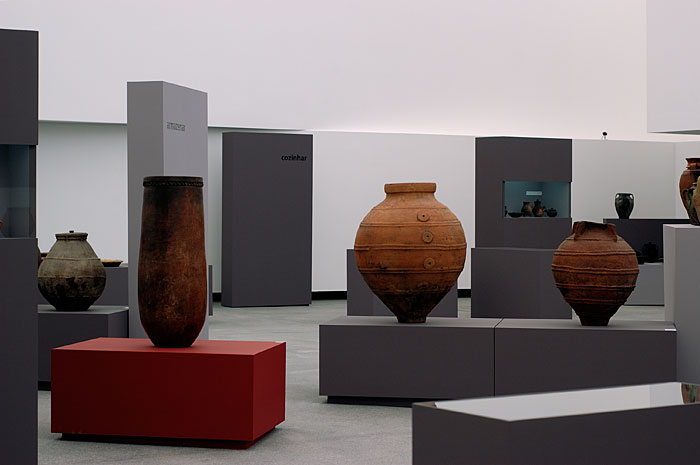 Fotografia - Desenho de exposição – Olaria Portuguesa. Do fazer ao usar