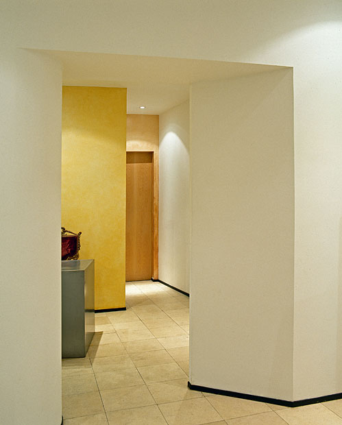 Fotografia - Remodelação de loja — Manuel Alves/ José Manuel Gonçalves (senhora)