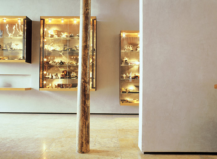 Fotografia - Recuperação de um antiquário – Loja Isabel Lopes da Silva